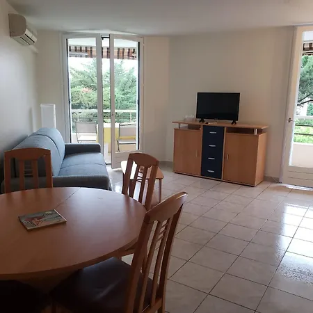 T2, Piscine, Parking, Plages à 200m Apartamento Fréjus