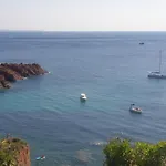 Apartamento T2, Piscine, Parking, Plages à 200m Fréjus