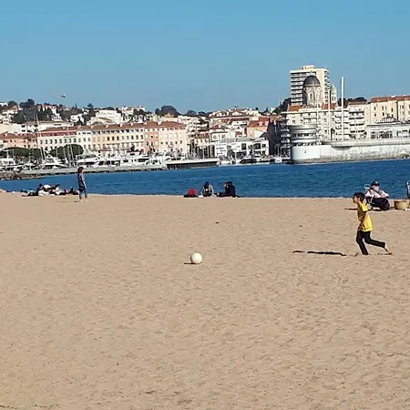 Apartment T2, Piscine, Parking, Plages A 200m *