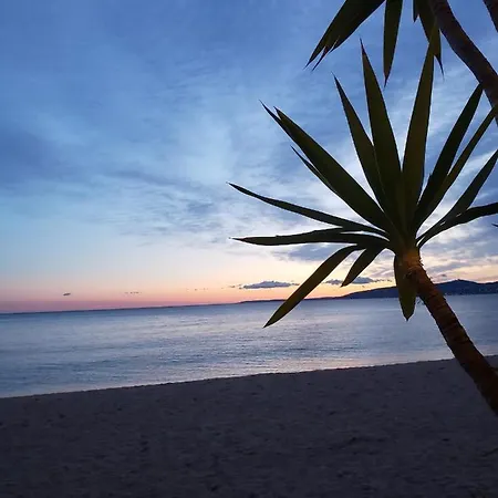 T2, Piscine, Parking, Plages A 200m * Frejus