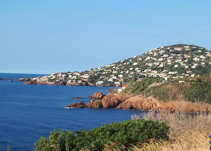 Lejlighed T2, Piscine, Parking, Plages A 200m