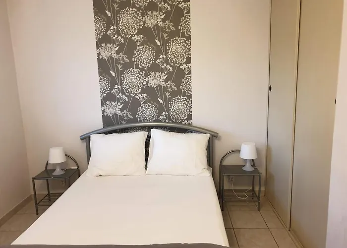 T2, Piscine, Parking, Plages à 200m