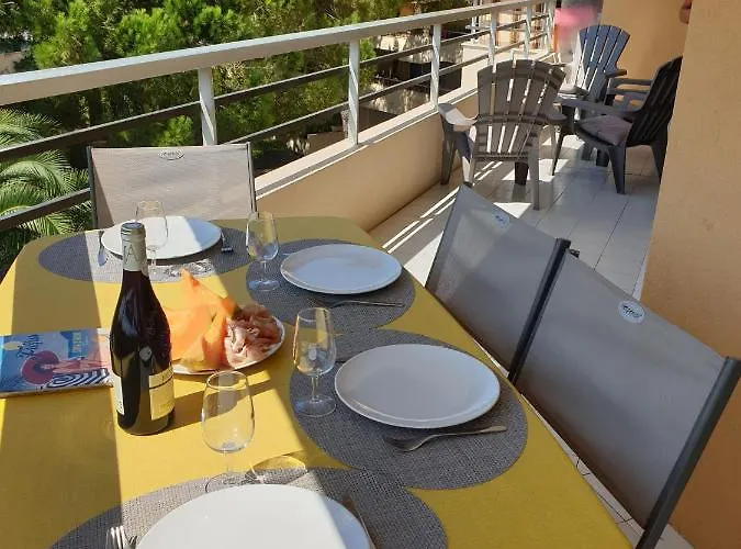 Lejlighed T2, Piscine, Parking, Plages A 200m Fréjus