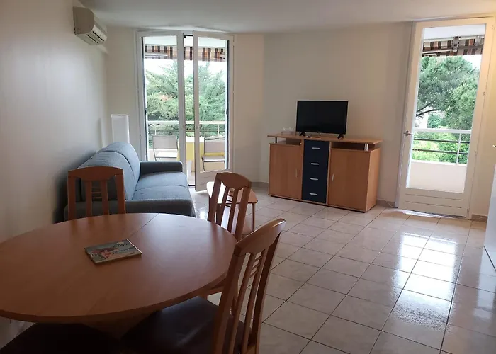 T2, Piscine, Parking, Plages A 200m Lejlighed Fréjus